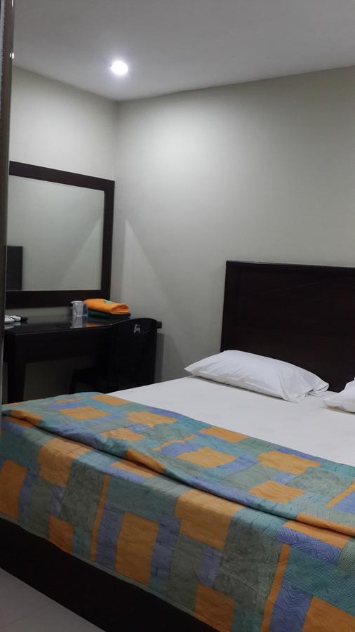 Leon Inn Jodoh Square Batam Exterior photo