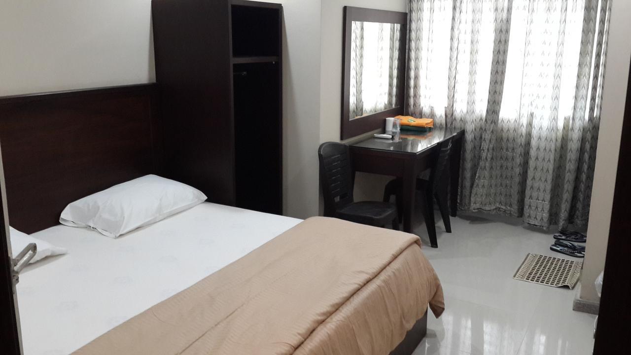 Leon Inn Jodoh Square Batam Exterior photo